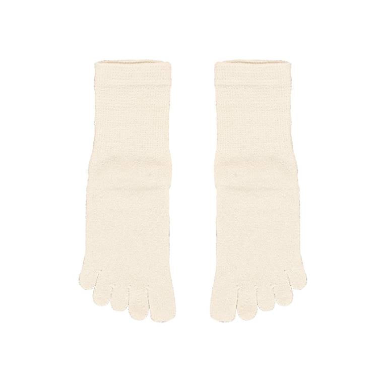 程よい厚さで使いやすい 5本指ソックス